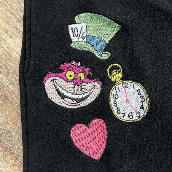 Womens Disney Alice in Wonderland Embroidered Jogger Sweatpants Size XXL - Picture 3 of 16